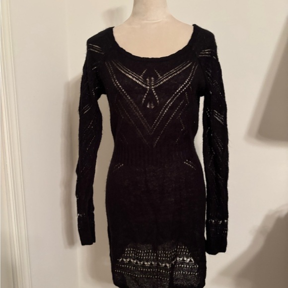 Dresses & Skirts - Elegant Light Weight Black Knit Dress size 12